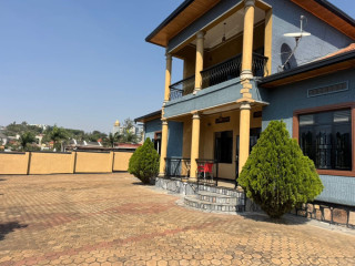 Kigali Beautiful house for rent in Nyarutarama.