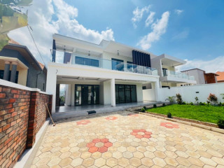 Kibagabaga 5bedrooms new modern house for sale 400M(275KUSD) on tarmac road