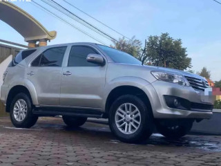 Toyota Fortuner Automatic Essance 2014