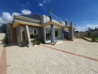 House for sale in kanombe ata good place