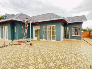 Call/watsp [***] Call or WhatsApp 4bed 3Kibagabaga near Christian school house for rent.