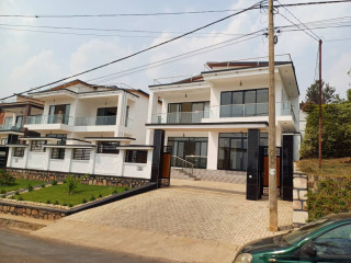 House for Sale KIGALI - GACURIRO RWF 400,000,000