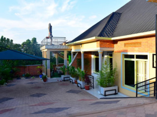 KIMIRONKO Very clean Fully furnished House for rent 4bedrooms-3bathrooms 1.2M