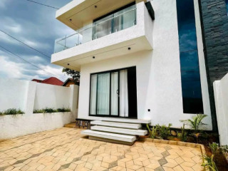 Full furnished house for rent in Kigali Kimironko in VP neighborhood on tarmac road at 1000$