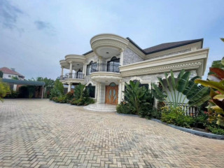 Kigali Spacious villa available for rent in Gacuriro