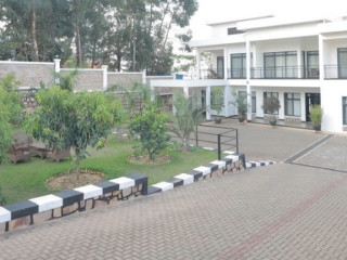 Kigali-Rebero VIP 7bedrooms villa for sale at 1.2B($850k) in prime location