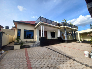 Housa for sale ni kabeza at agood place