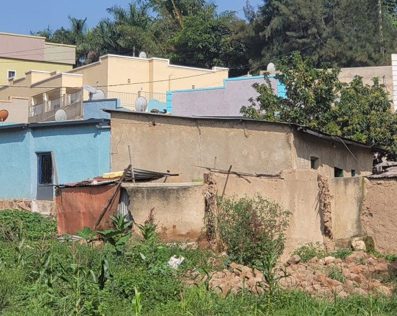 ikibanza-tugurisha-kibagabaga-kumuhanda-big-5