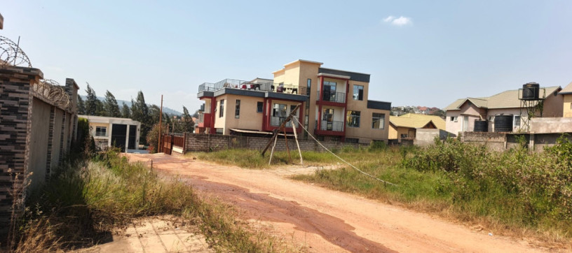 nyarutarama-located-plot-for-sale-400m-big-4