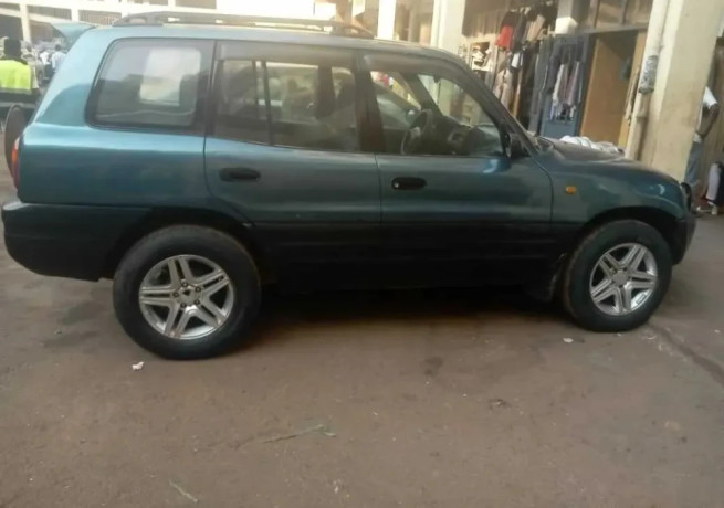 toyota-rav4-big-0