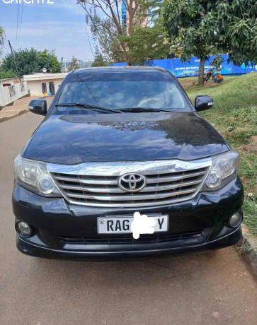 toyota-fortuner-automatic-essence-for-sale-big-0