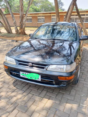 toyota-corolla-big-0