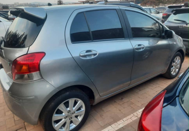 toyota-yaris-big-1
