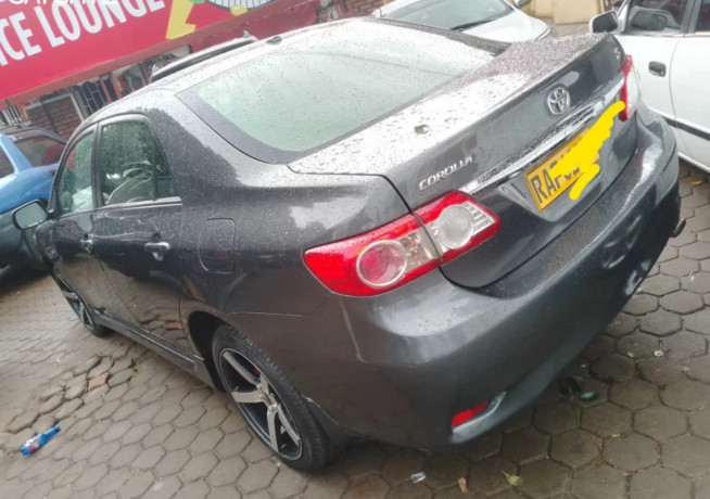 toyota-corolla-automatic-for-sale-big-3