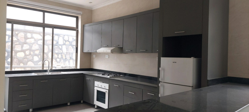 kigali-house-for-rent-in-kiyovu-near-national-bank-big-5