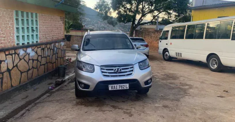 hyundai-santa-fe-automatic-diesel-2009-for-sale-big-2