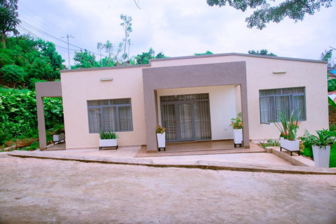 bere-102-kiyovu-nice-full-furnished-house-for-rent-with-a-big-bedrooms-in-kigali-rwanda-big-0