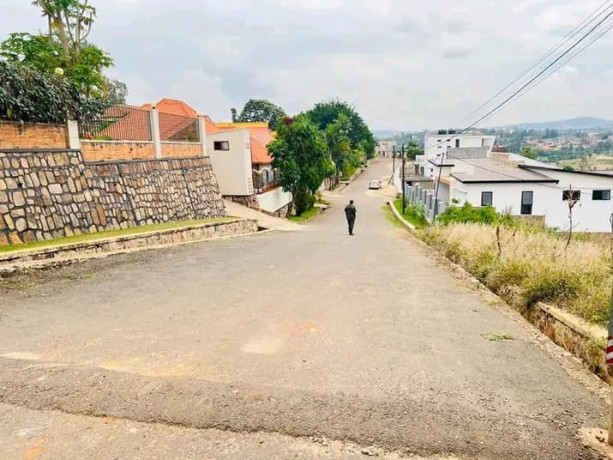 kimironko-house-in-big-plot-for-sale-big-0