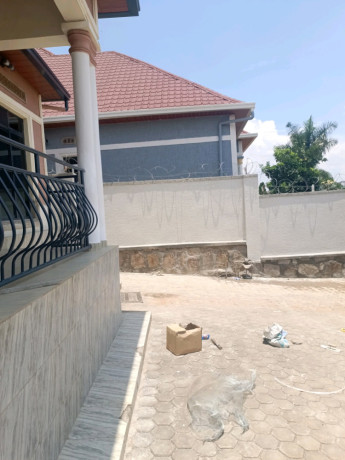 kigali-house-for-sale-in-kicukiro-big-5