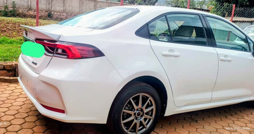 toyota-corolla-big-4