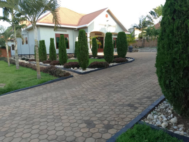 kigali-unfurnished-house-for-rent-in-kagarama-big-2