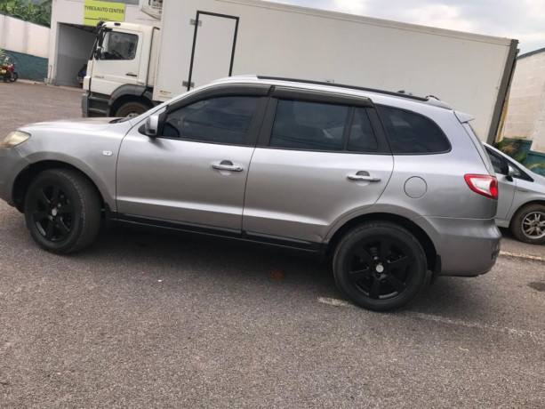 hyundai-santafe-big-0