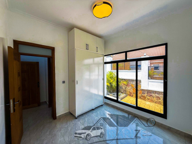 kiigali-house-for-sale-in-kibagabaga-big-4