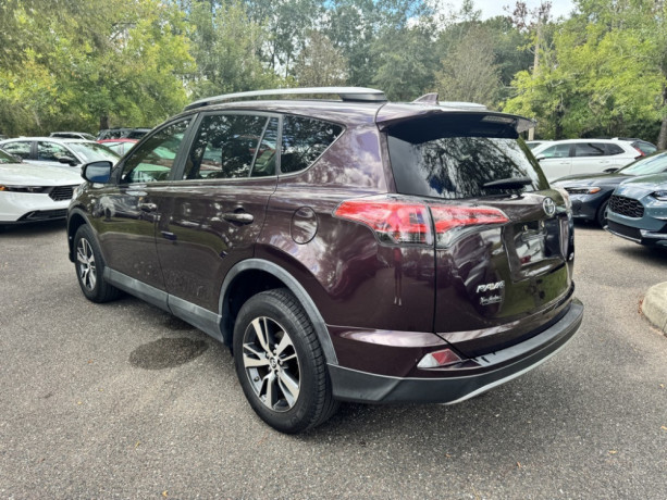2018-toyota-rav4-xle-big-2
