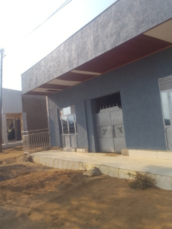 commercial-house-for-rent-big-4