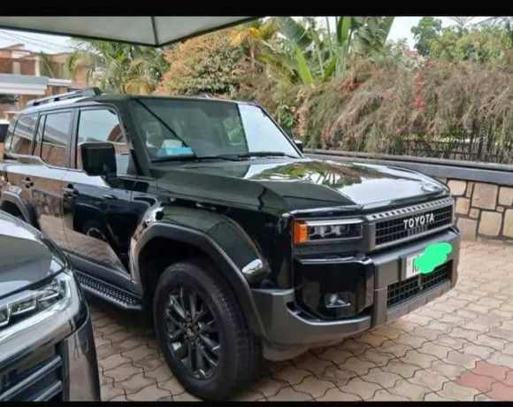 toyota-land-cruiser-v8-big-1