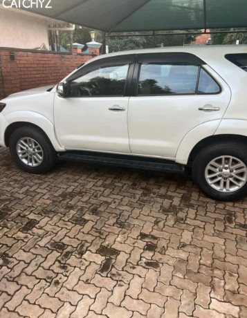 toyota-fortuner-automatic-essence-for-sale-big-3