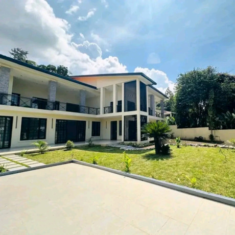 kigali-stunning-house-available-for-rent-in-kiyovu-big-0