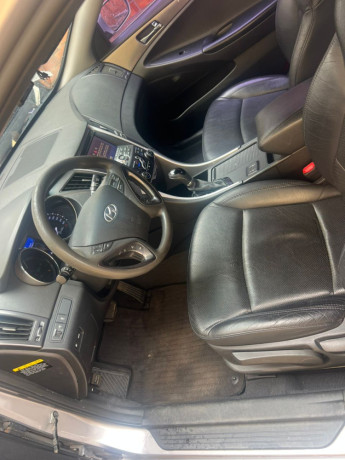 hyundai-sonata-big-0