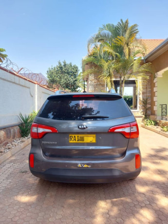 kia-sorento-big-0