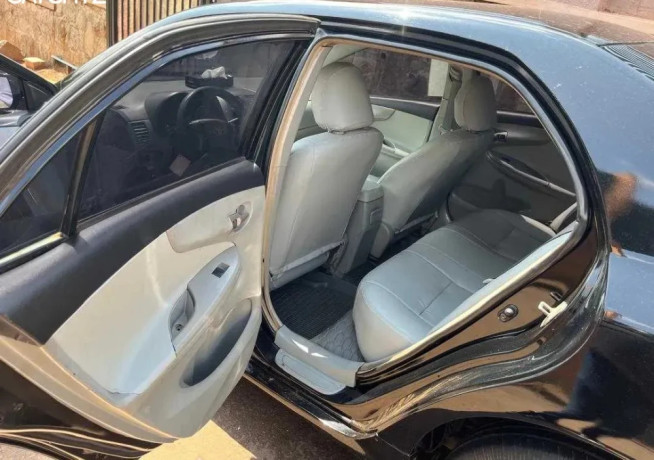 toyota-corolla-big-0