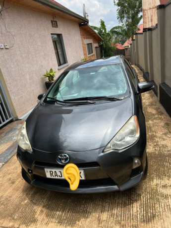 toyota-prius-big-0