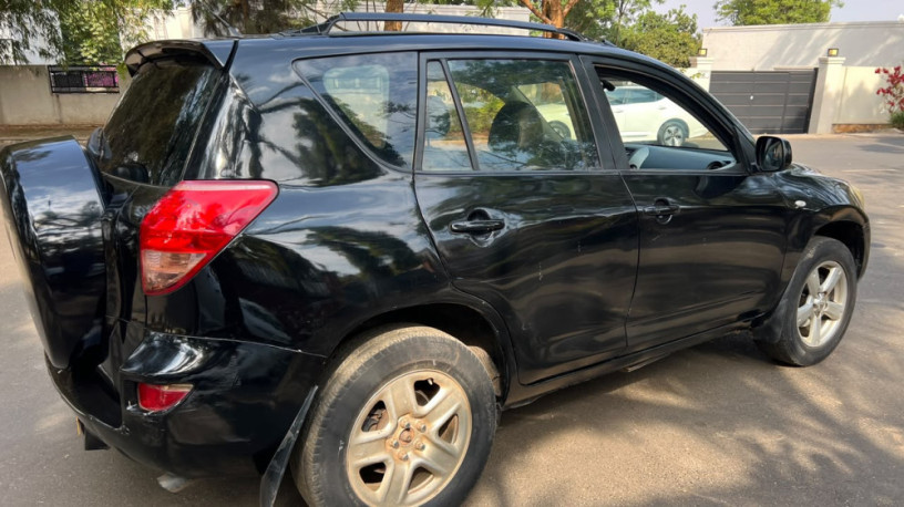 toyota-rav4-big-0