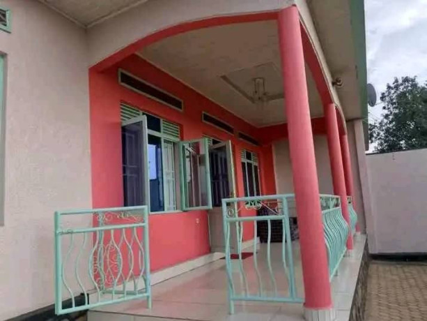 house-for-sale-in-gasaraba-big-2