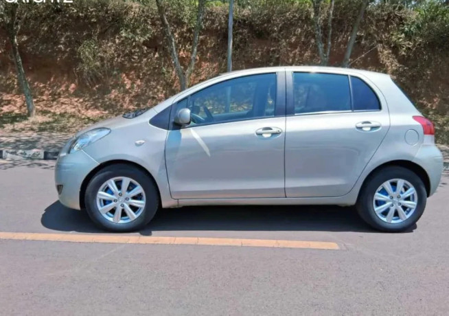toyota-yaris-big-1
