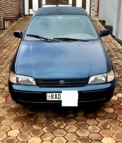 toyota-carina-e-big-0