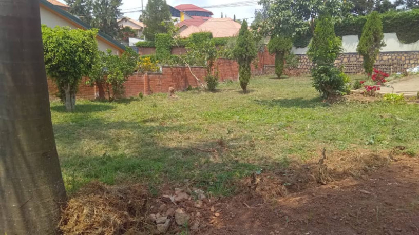 remera-near-rdb-villa-house-for-sale-with-1509sqm-on-tarmac-road-at-250m172-000usd-big-10