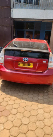 toyota-prius-big-2