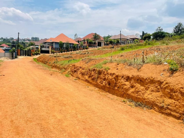 plot-for-sale-in-busanza-big-1