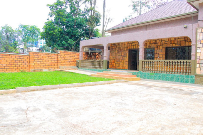 ep-072-kiyovu-kiyovu-very-nice-unfurnished-house-for-rent-in-kigali-rwanda-big-1