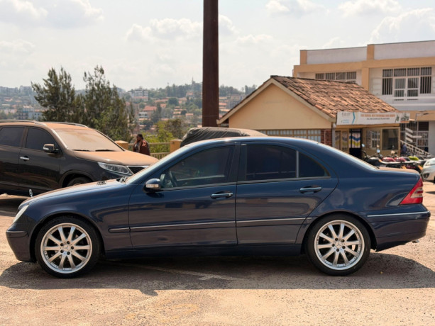 2003-mercedes-benz-c-class-big-2