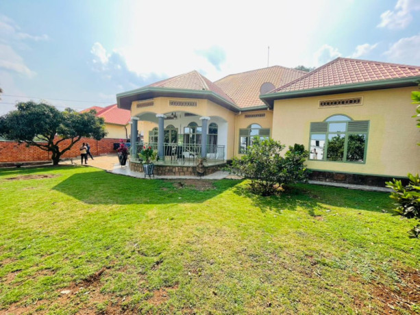 big-and-nice-house-for-rent-at-kibagabaga-on-tarmac-road5beds3baths-at-2-millions-big-1