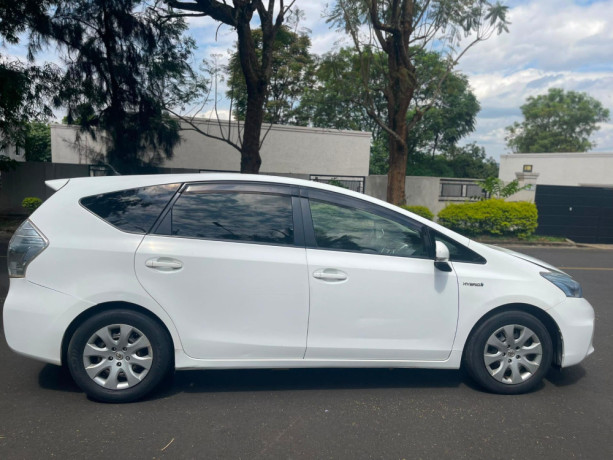 toyota-prius-big-1