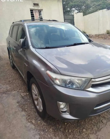 toyota-highlander-hybrid-for-sale-big-2