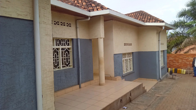 house-for-sale-big-4