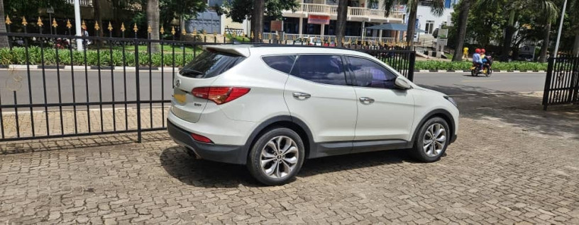hyundai-santafe-big-0